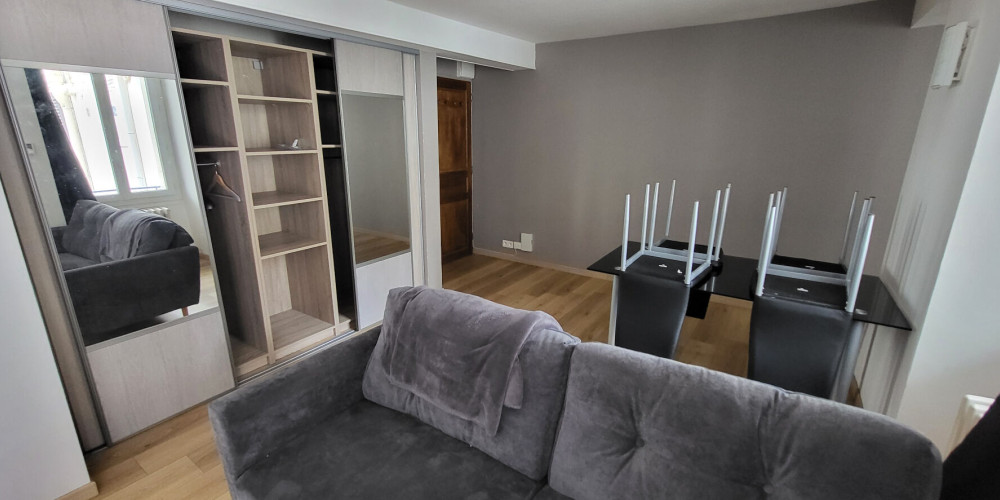 appartement à PAU (64000)