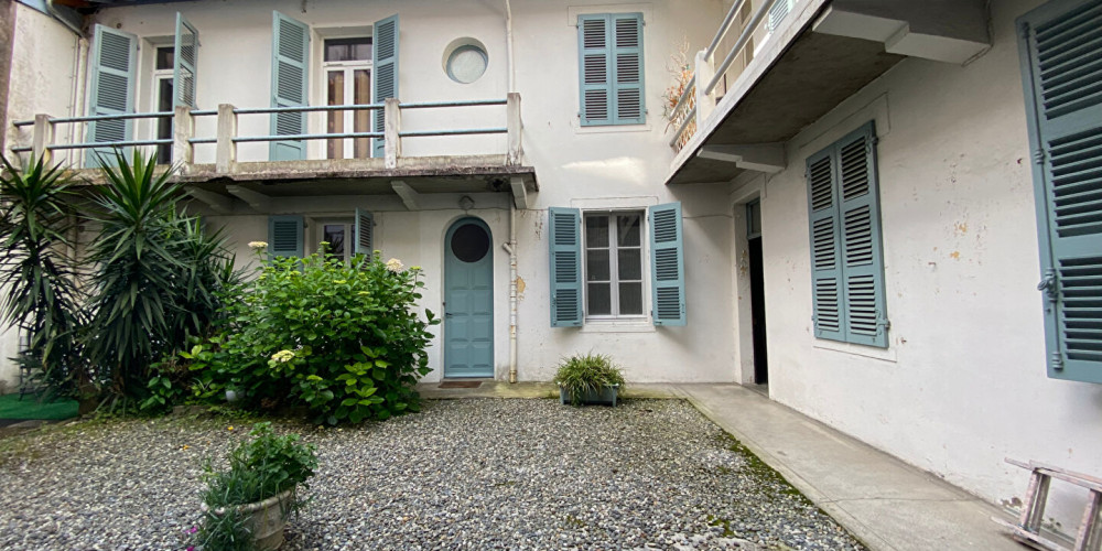 appartement à PAU (64000)