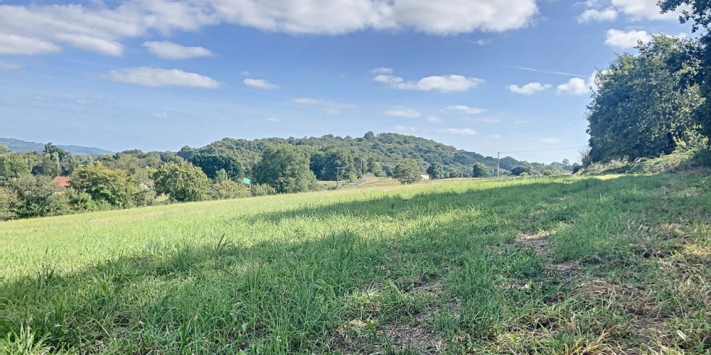 terrain à GARLIN (64330)