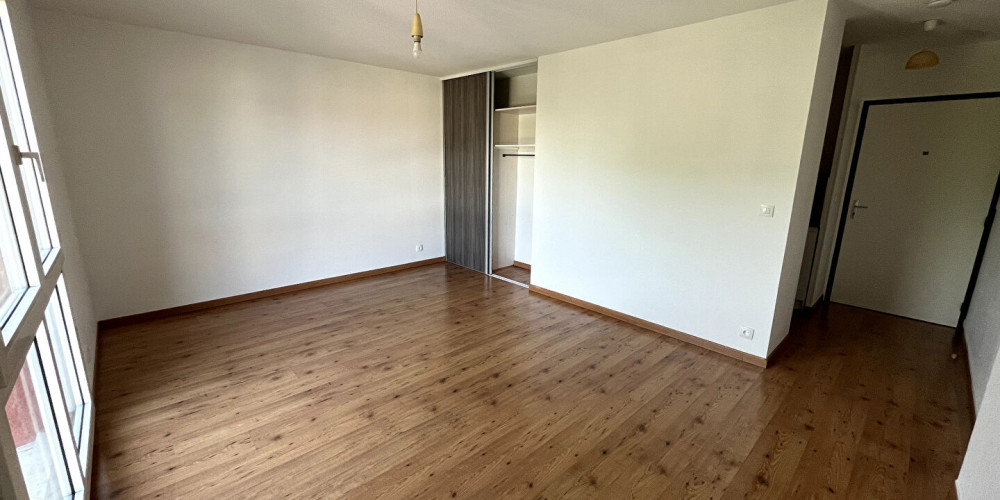 appartement à LONS (64140)