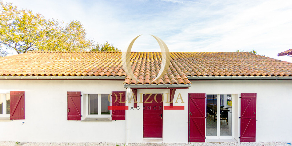 maison à ST PEE SUR NIVELLE (64310)