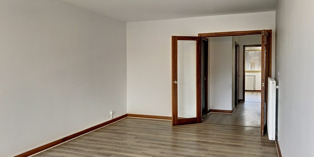 appartement à PAU (64000)