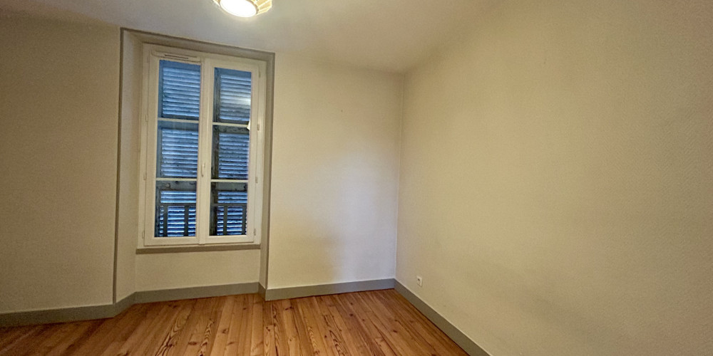 appartement à PAU (64000)