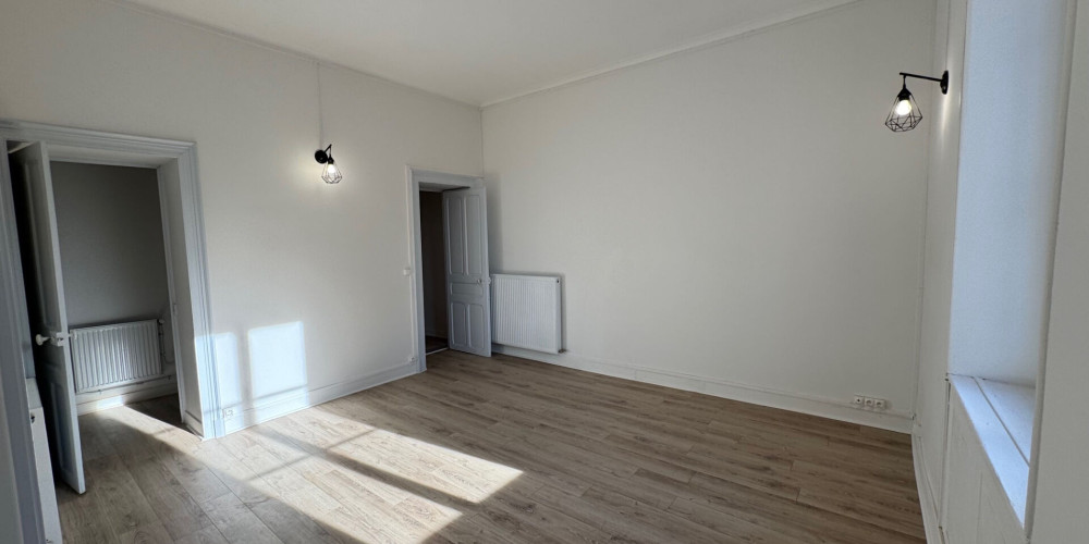 appartement à PAU (64000)